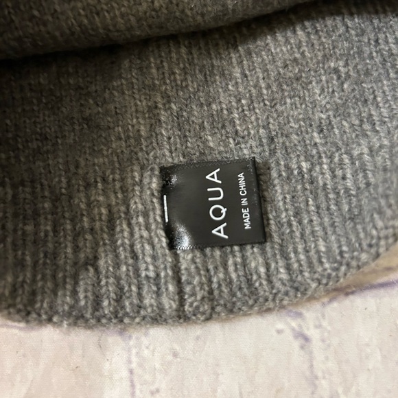 AQUA ACRYLIC NYLON & WOOL FAUX FUR POM RHINESTONES WOMENS BEANIE O/S - Picture 7 of 7